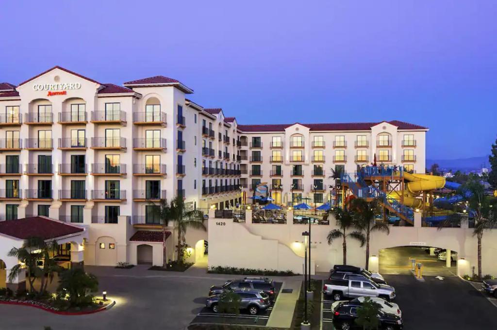 Hotel Courtyard Anaheim Theme Park Entrance Esterno foto